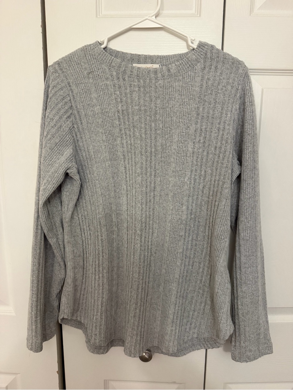 Fantaslook Light Cream gray Ribbed Long-Sleeve Women's Top - Picture 3 of 9